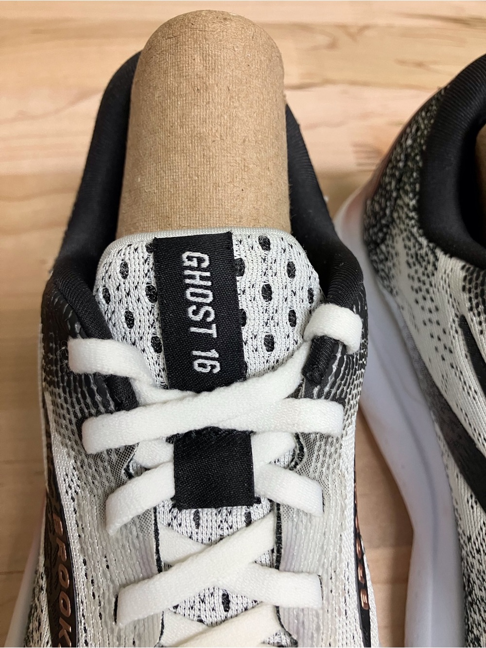 Brooks Women's Ghost 16 - Picture 3 of 12